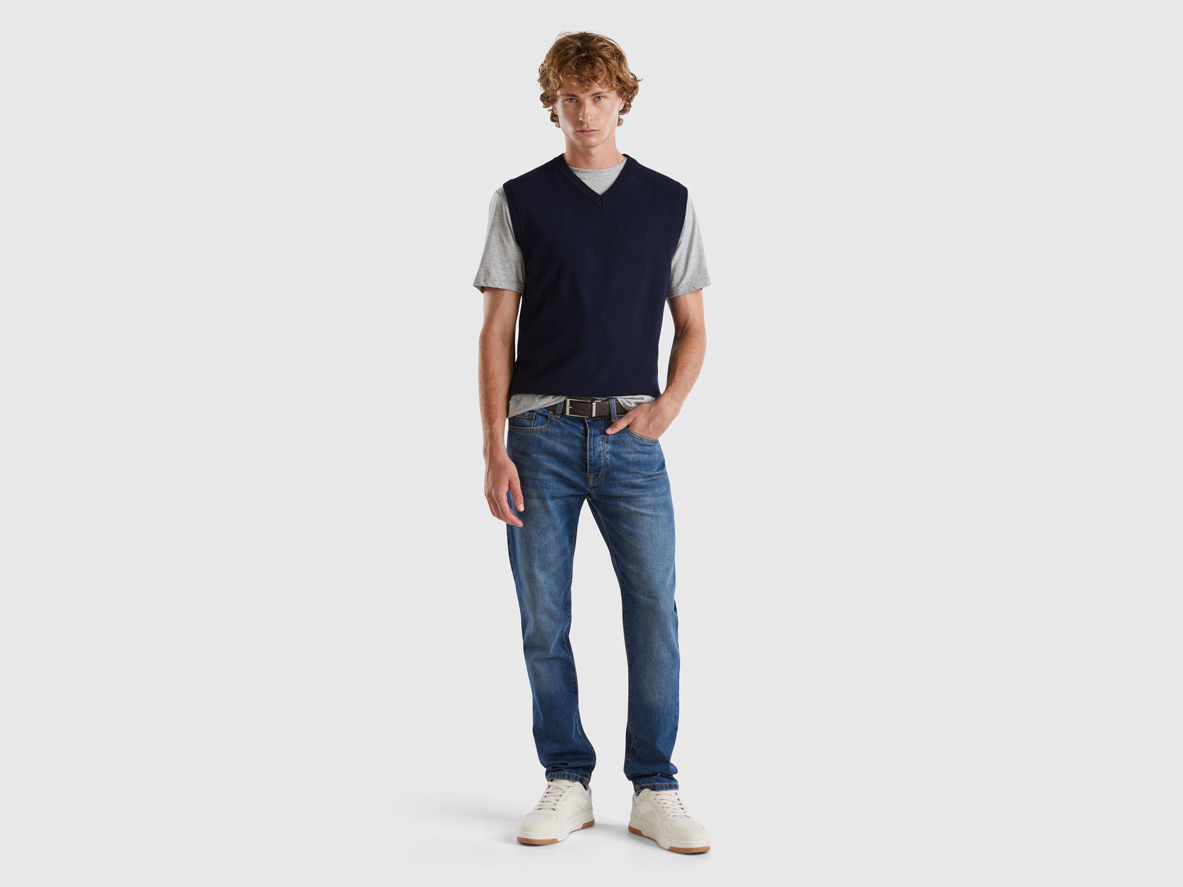 S/L V NECK SWEATER Men image number 3